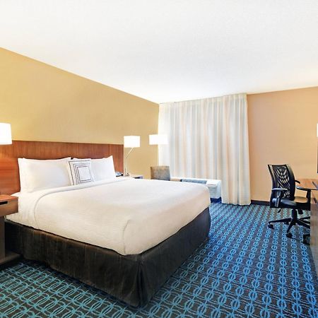 Fairfield Inn & Suites By Marriott Atlanta Vinings/Galleria Смирна Екстер'єр фото