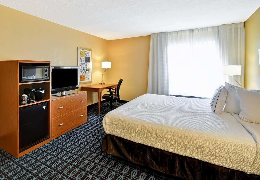 Fairfield Inn & Suites By Marriott Atlanta Vinings/Galleria Смирна Екстер'єр фото