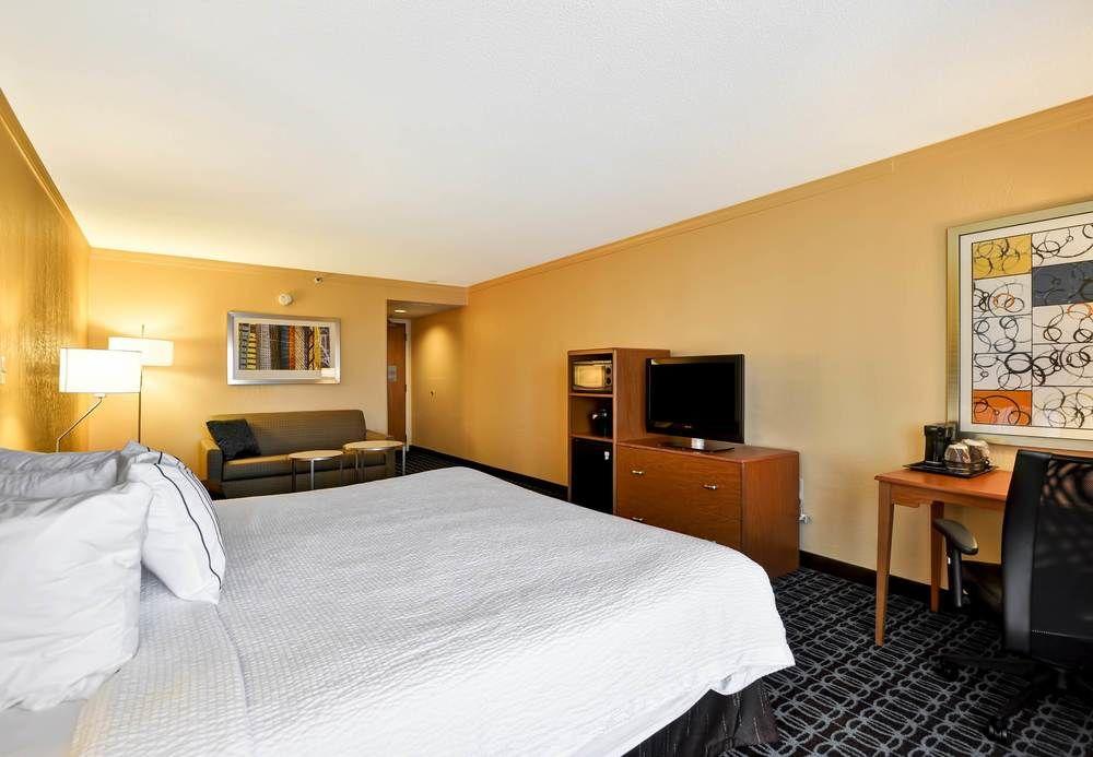 Fairfield Inn & Suites By Marriott Atlanta Vinings/Galleria Смирна Екстер'єр фото
