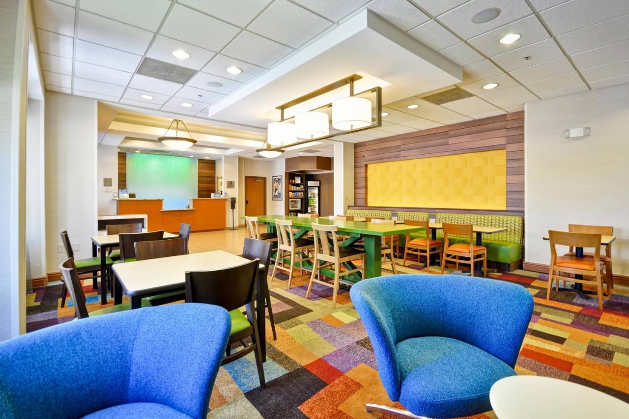 Fairfield Inn & Suites By Marriott Atlanta Vinings/Galleria Смирна Екстер'єр фото