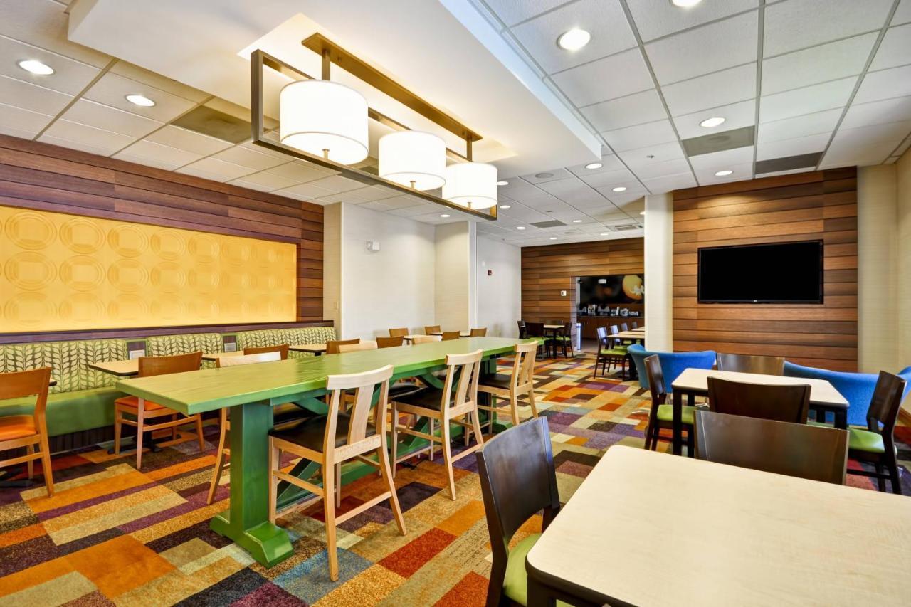 Fairfield Inn & Suites By Marriott Atlanta Vinings/Galleria Смирна Екстер'єр фото