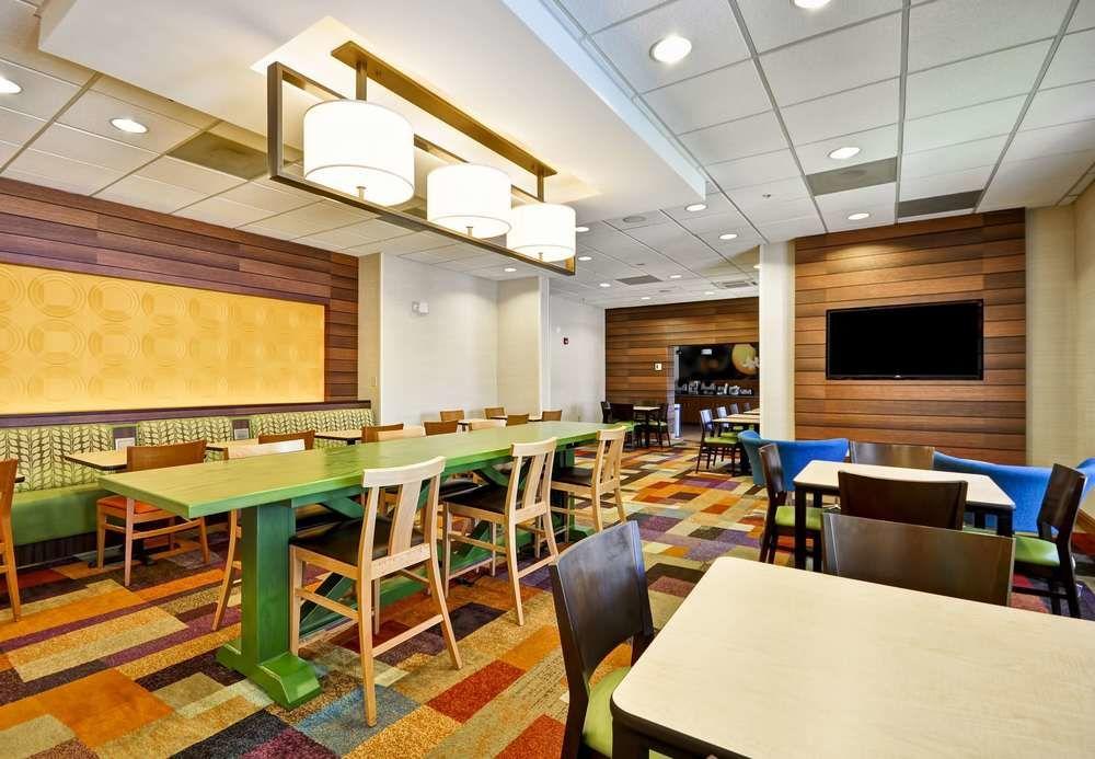Fairfield Inn & Suites By Marriott Atlanta Vinings/Galleria Смирна Екстер'єр фото