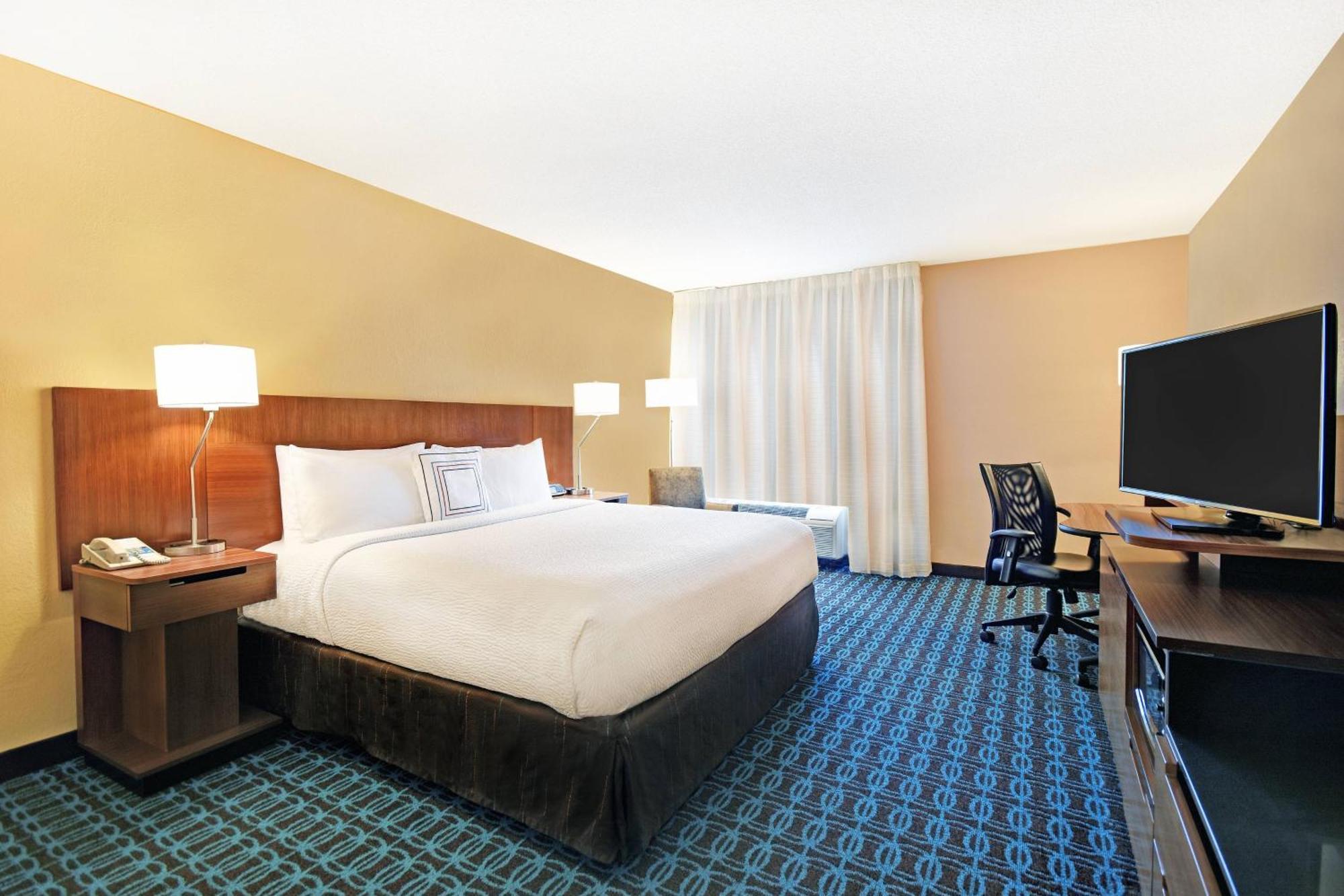 Fairfield Inn & Suites By Marriott Atlanta Vinings/Galleria Смирна Екстер'єр фото
