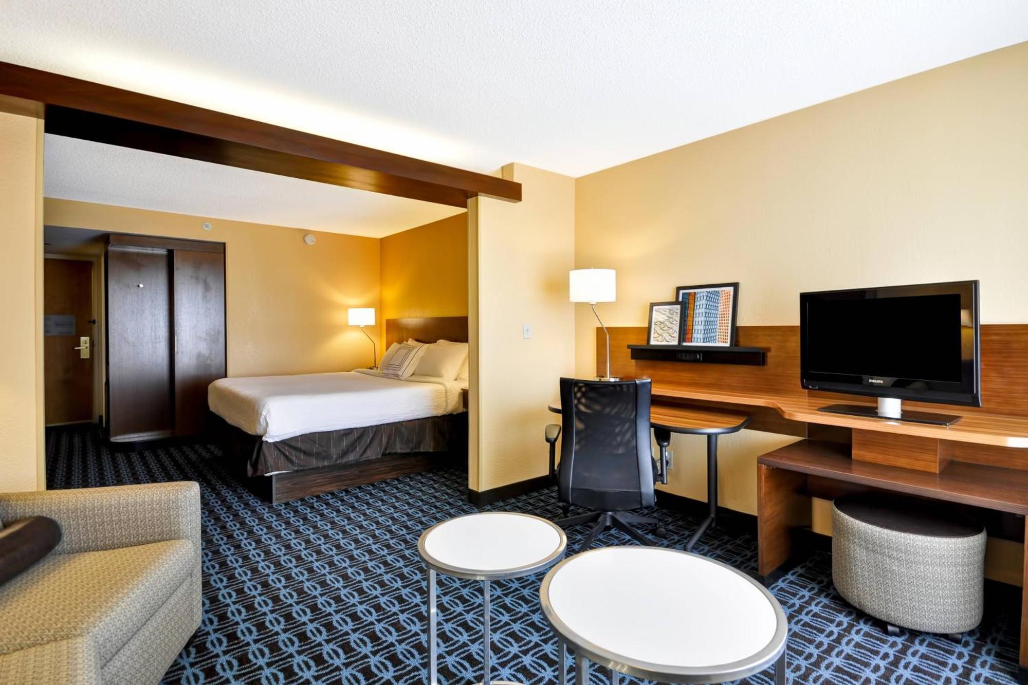 Fairfield Inn & Suites By Marriott Atlanta Vinings/Galleria Смирна Екстер'єр фото