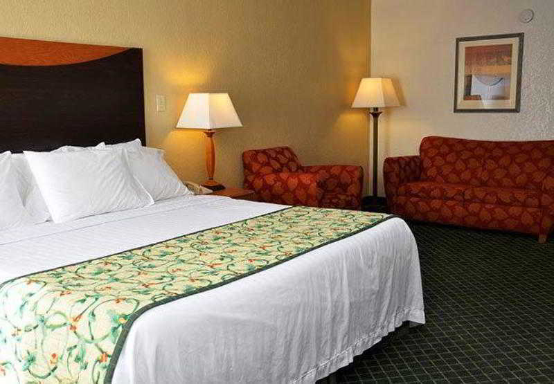 Fairfield Inn & Suites By Marriott Atlanta Vinings/Galleria Смирна Екстер'єр фото